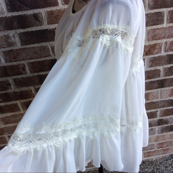 Lovestitch Semi Sheet Lace Accent Top NEW - Picture 3 of 7